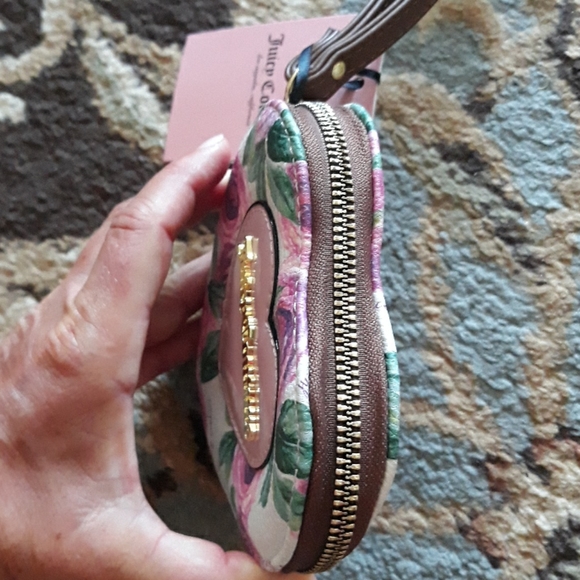 2x*Host Pick*Juicy Couture heart shaped wristlet - Picture 10 of 16